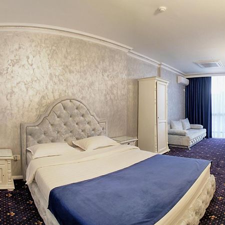 Hotel Central Слобозія Екстер'єр фото