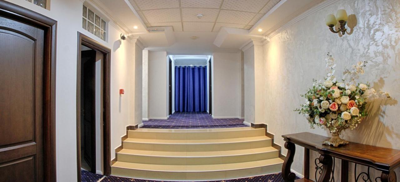 Hotel Central Слобозія Екстер'єр фото